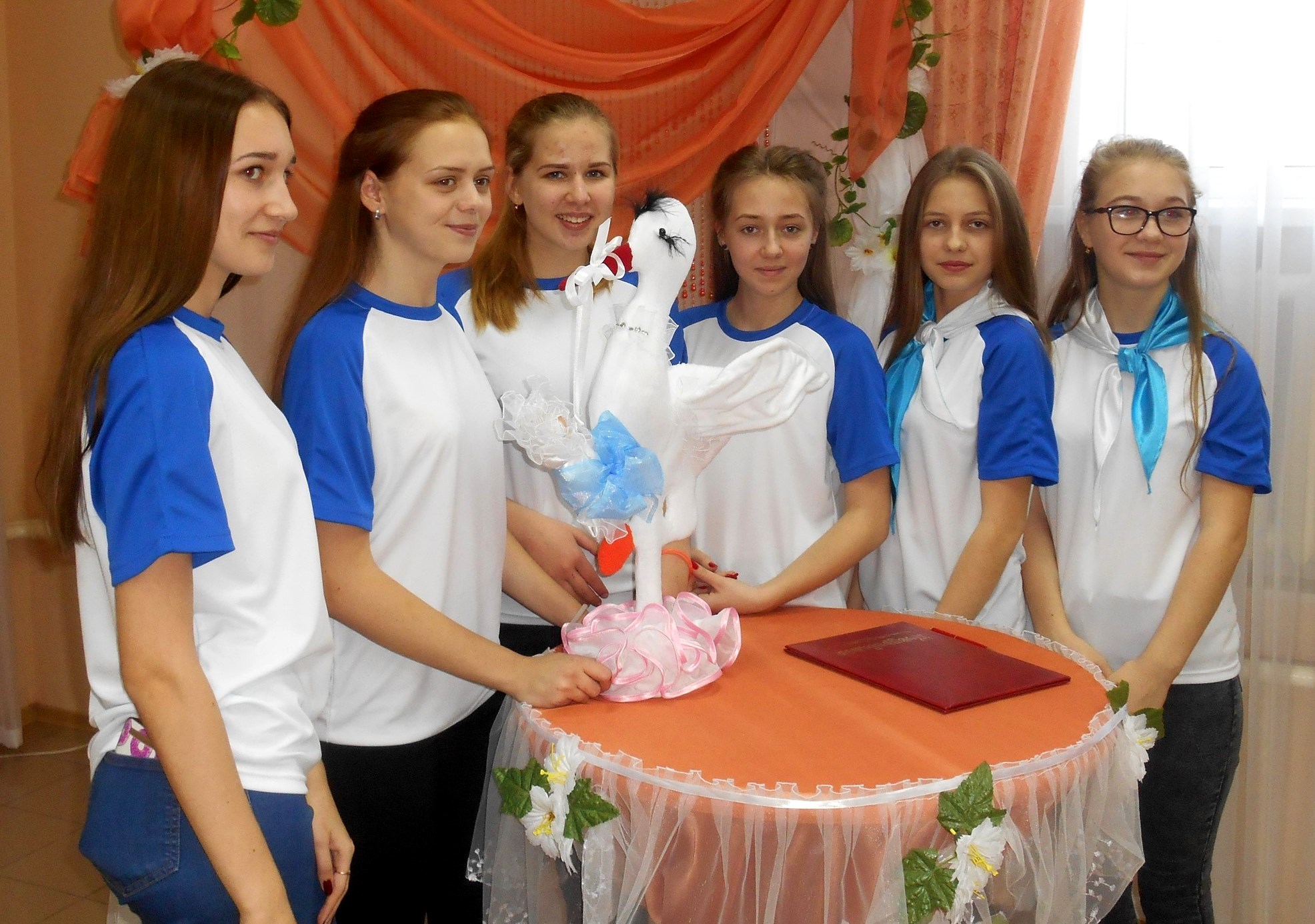 Как на дрожжах: Селена Гомес внезапно превратилась в пышку Как на дрожжах: Селена Гомес внезапно превратилась в пышку